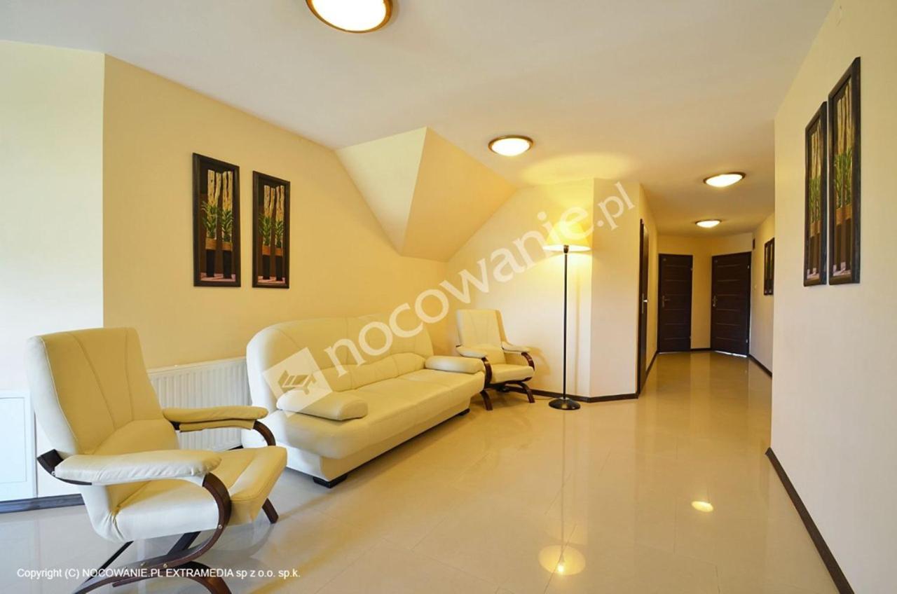 Restauracja Applause Hotel Ludwin Ngoại thất bức ảnh